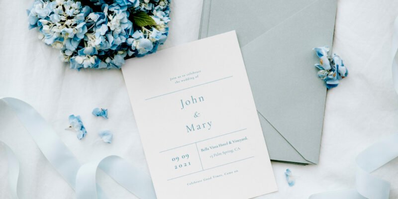 Blue envelope and card mockup with blue hydrangea