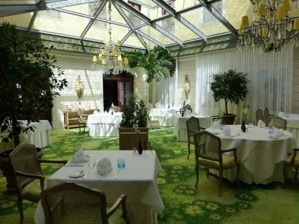 flower-restaurant-home-meal-backyard-wedding-922874-pxhere.com